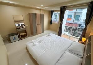 Lexis Residence - Newly Renovated Rooms