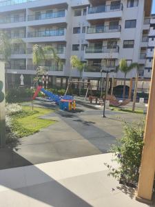 Apto a 100 m da Praia do Forte em Cabo Frio