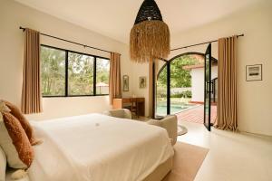 5-BR Villa with Pool & Kids Playground in Kuta