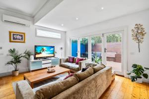 Cosy Yarraville Home