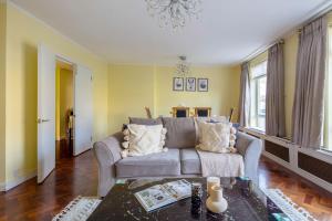 BnBNova - 2BR - Museum & Londons West End