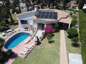 3 bed, 2 bath villa, private pool, quiet area
