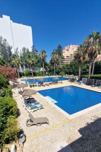 Sea View Apartment with Sunset & Pools