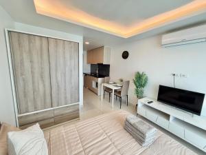 LAKE VIEW Studio in LBR Maldives