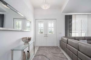 Blue Sapphire - Modern Vacation Home Cape Coral