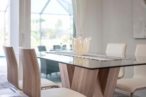 Blue Sapphire - Modern Vacation Home Cape Coral