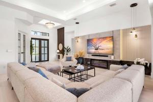 Bluewater- 4 bedroom, 4 bath luxury Villa - Vesteva