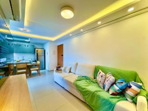 Aptos completo PÉ NA AREIA em Barra Velha em condomínio Resort com Spa, Piscina, quadra de futebol, Sala de jogos, brinquedoteca, Complexo com diversos comércios