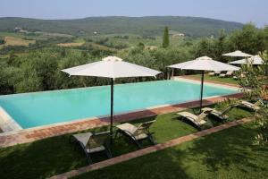 Historic Farmhouse Overlooking San Gimignano