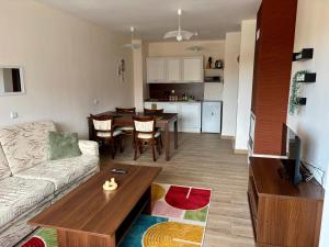 Snow Apartment Bansko Home2Host