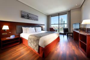 4 star Готель Hotel Vía Castellana Мадрид Iспанiя
