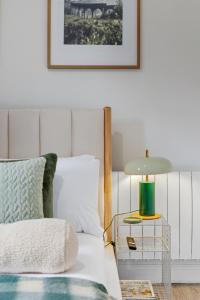 Stylish 1 Bed Edinburgh City Centre Apartment