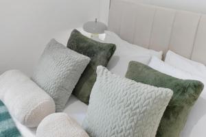 Stylish 1 Bed Edinburgh City Centre Apartment