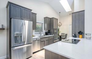 Coral Getaways- New Remodeled- Hot Tub-