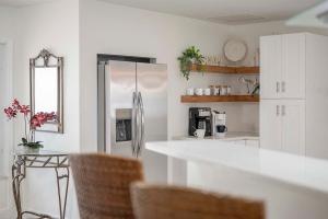 Cocoa Cabana - top location near the Caloosahatche