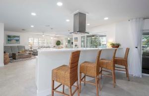 Cocoa Cabana - top location near the Caloosahatche