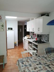 Bett 1 im Frauen 2-Bettzimmer Nur Frauen Only women Solo mucheres