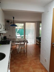 Bett 1 im Frauen 2-Bettzimmer Nur Frauen Only women Solo mucheres