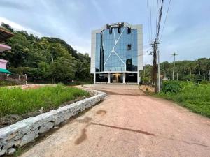 Spring Valley Hotels next Kims Hospital