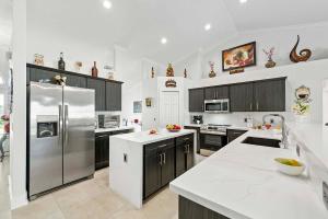 Endless Summer - 4 Bedroom with Gym and Jacuzzi