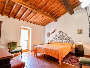 Tuscan Apartment with Pool - Garden and Lake