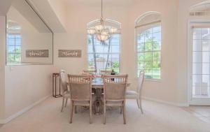 Flip & Flops - Amazing location with Boating Acces