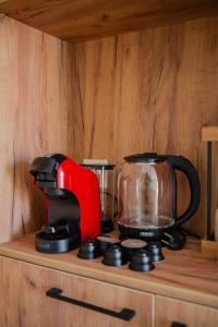 Stylish Green Flat with Balcony in Quiet Area