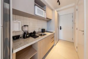 Estúdio moderno a poucos metros do metrô Liberdade