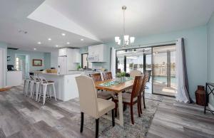 Lake Kennedy - Lakefront Home in Cape Coral