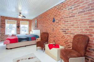 Newly renovated apartment-studio