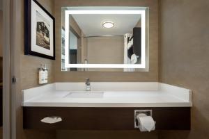 Holiday Inn Express Hotel & Suites Barrie by IHG