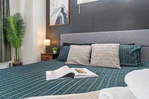 Luxe King 3BR Townhouse Mins to Uptown CLT