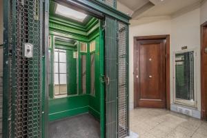 Luminoso departamento en microcentro frente al obelisco