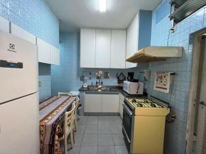 Hospede-se em Copacabana - Apto Inteiro Privado ou Compartilhado- Ate 17 pax