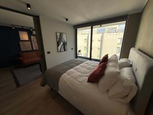 Stylish 1-BR Urban Oasis for 3 in Las Condes