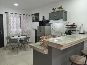 cr.arenalapartments#1..hermoso,cómodo con parqueo