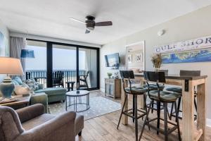 Island Sunrise 267 by Youngs Suncoast