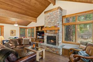 5BD FairwayView HotTub Fireplaces Firepit BBQ