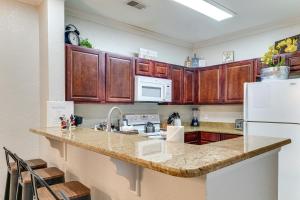 10 Mi to Disney! Family-Friendly Resort Getaway