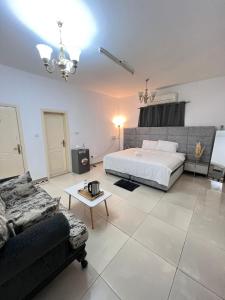 Royale Rooms