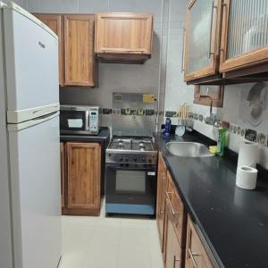 Rehab City Getaway - Near Airport