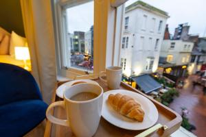 Seaside Stays in the Heart of Town