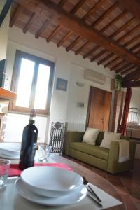 Villa Bucciano, Casa Il Fienile