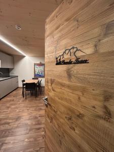 Les quatre montagnes, Appartements