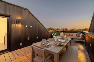 The Chestnut - Brand New Rooftop Skyline Views