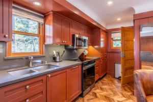 Cedar Crest - Robin Cottage 6