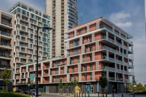 Balcony - Modern - Comfy