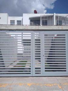 House in a horizontal condominium