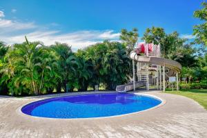 Luxury | Private Pool | King Beds | Sleeps 8
