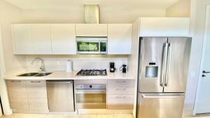 Sea Loft | King Bed | Sleeps 6